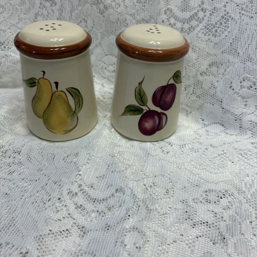 Vintage Fruit Salt Pepper Shakers Apple Grape Pear Ceramic Farmhouse Set - Picture 3 of 5